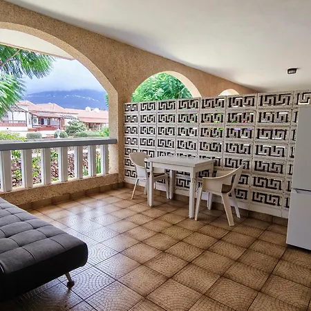Elegant And Peaceful Aparments With Pool And Garden Puerto de la Cruz (Tenerife)