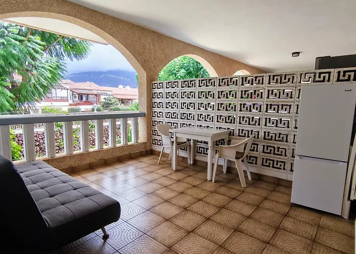 Elegant And Peaceful Aparments With Pool And Garden Puerto de la Cruz (Tenerife)