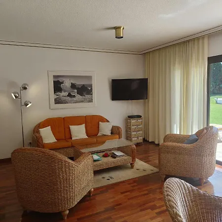 Apartman Elegant And Peaceful Aparments With Pool And Garden