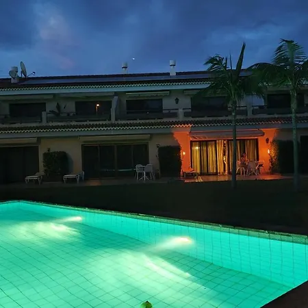 Elegant And Peaceful Aparments With Pool And Garden Puerto de la Cruz