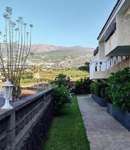 Elegant And Peaceful Aparments With Pool And Garden Апартаменты *